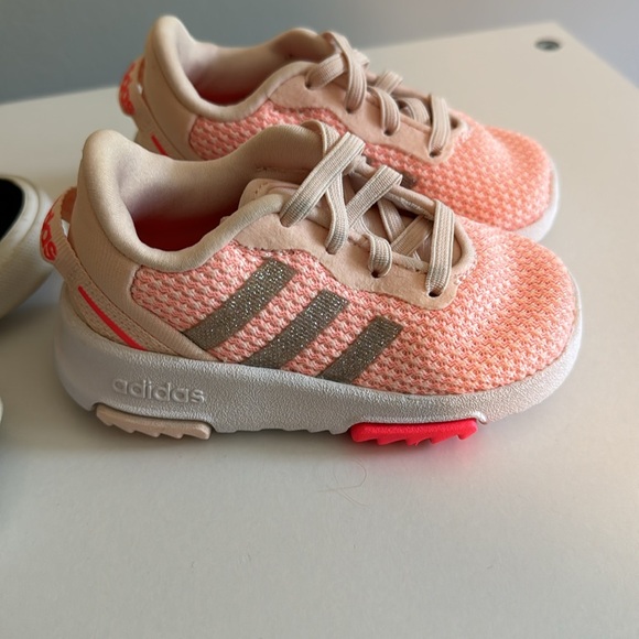Toddler girl sneakers - Picture 2 of 3